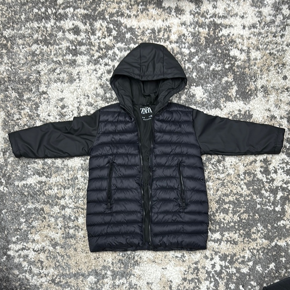Zara Black Puffer Jacket with Hood and Quilted Design